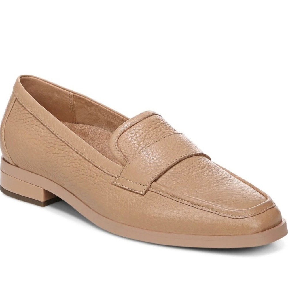 Vionic Sellah Nude Loafer 8.5